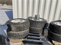 4 Rims & Tires LT275/70R18