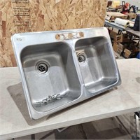 31"L x 20"W x 7"D Stainless Double Sink