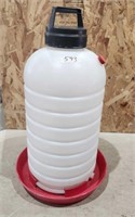 7 gallon poultry waterer