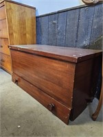 BLANKET BOX/CEDAR CHEST WITH DRAWER ON BOTTOM