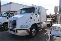 2008 MACK PINNACLE TRANSPORT TRUCK