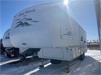 2004 32CG FOUR WINDS 32' 5TH WHEEL HOLIDAY TRAILER