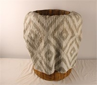 WOVEN LAUNDRY HAMPER AND ENTRY RUG