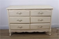 DAVELUYVILLE VINTAGE CHEST OF DRAWERS