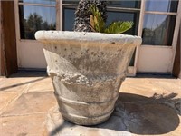 5 Concrete planters