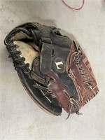 Louisville Slugger Vintage Baseball Glove