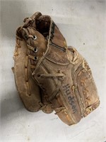 Wilson Willie Davis Style Vintage Baseball Glove