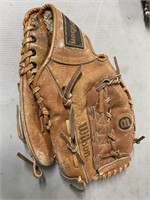 Wilson Vintage Baseball Glove