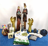 Christmas Figurines & Decor