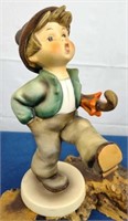 Hummel Happy Traveler Figurine #109/II