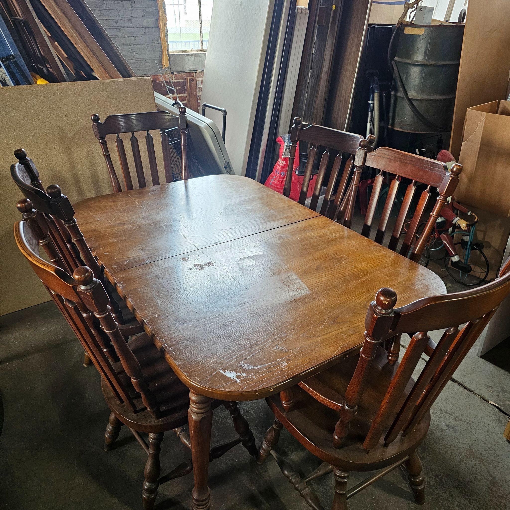 Kitchen Table w/ 6 Chairs