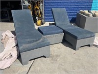 2 Outdoor Lounge Chairs With Ottman And Covers