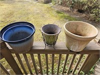 3 outdoor planters