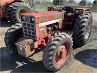 INTERNATIONAL 884 Tractor, MFWD