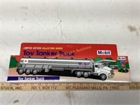 Mobil 1993 Tanker Truck