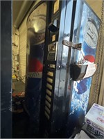 Large pepsi machine, having an issue staying cold