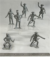 Vintage die cast  2" toy soldiers unmarked