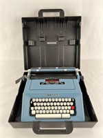 Olivetti Studio 46 Portable Typewriter