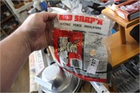 RED SNAP'R ELECTRIC FENCE INSULATORS