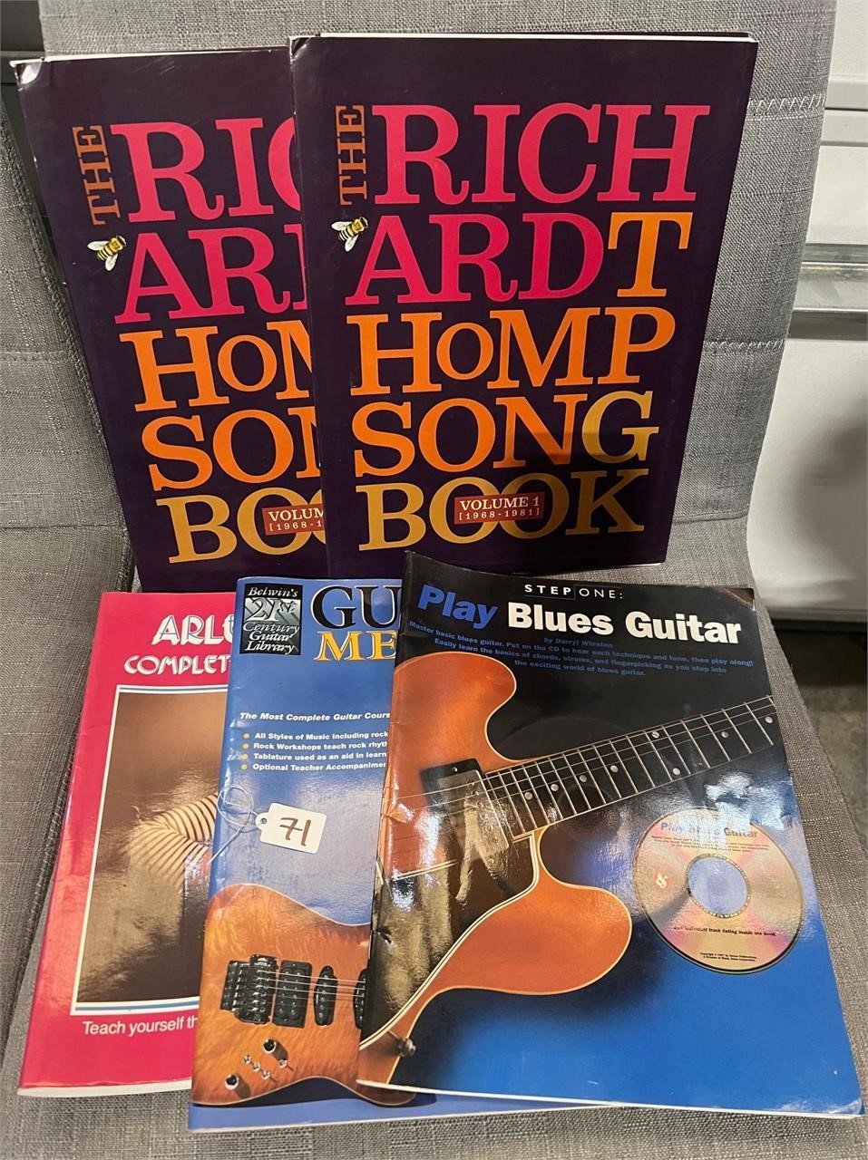 LOT, GUITAR MAGAZINES AND SONGBOOKS