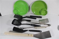 Kitchen Cooking Tools,& 10 Plastic Trays