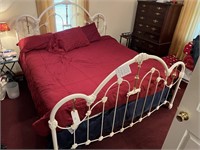 KING SIZE BED WITH BEDDING