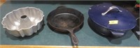 Bundt pan, Lodge pan, heavy covered pot