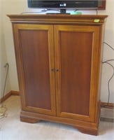 Entertainment cabinet