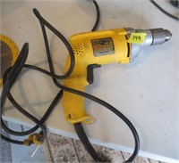 DeWalt 1/2 electric drill, works fine