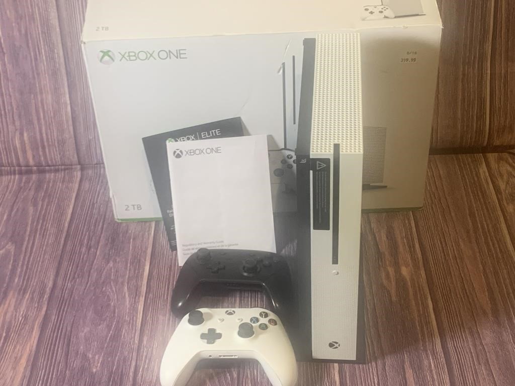 XBOX One 2 TB w/controllers