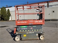 2016 Skyjack SJIII-3219 19ft Scissor Lift