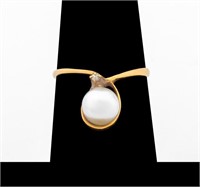 18K Yellow Gold Pearl & Diamond Ring