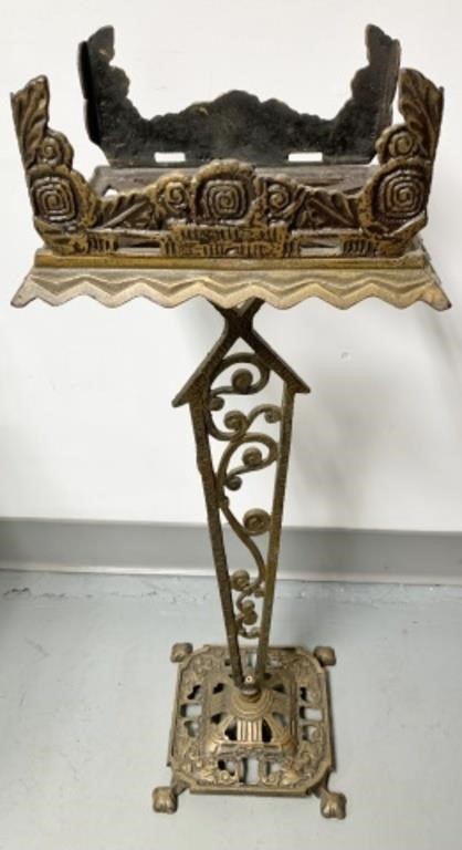 Victorian Style Heavy Metal Stand