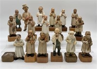 lot of 18 Carved Wooden Figures - Anri & others