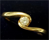 $1800 10K  Diamond(0.18ct) Ring