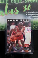 1992 Skybox NBA Update Michael Jordan #37- Bulls
