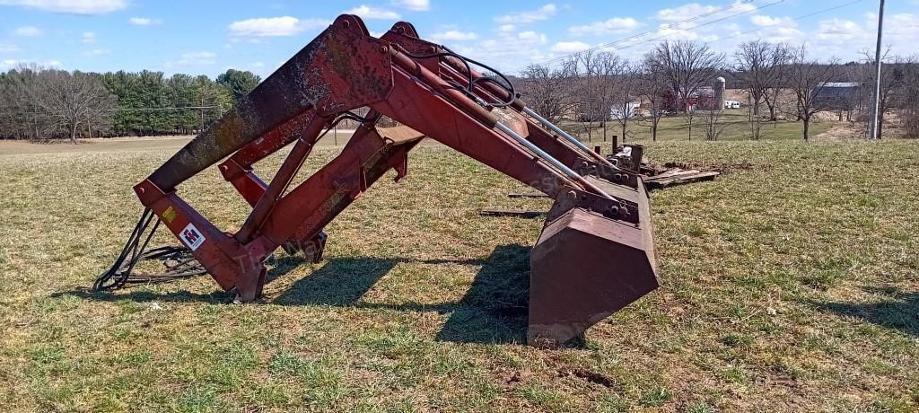 IH Front End loader Fits1066,1086 & similar