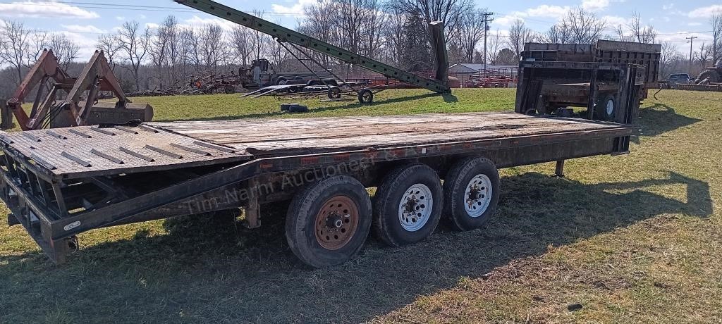 Diamond D 24' Gooseneck Trailer Tri-Axle (8-bolt )