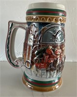 BUDWEISER HOLIDAY 1997 BEER STEIN “Home for the