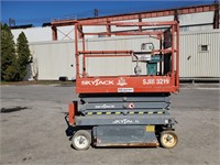 2015 Skyjack SJIII-3219 19ft Scissor Lift