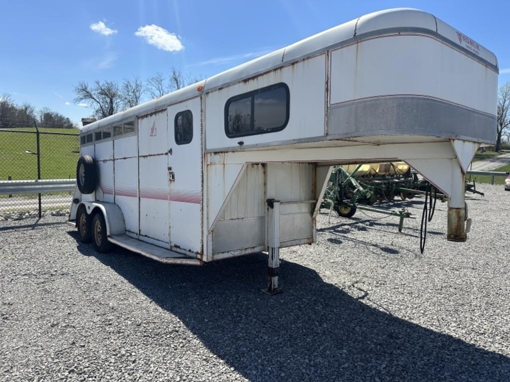 Delta 16ft 3 horse slant trailer with tack room