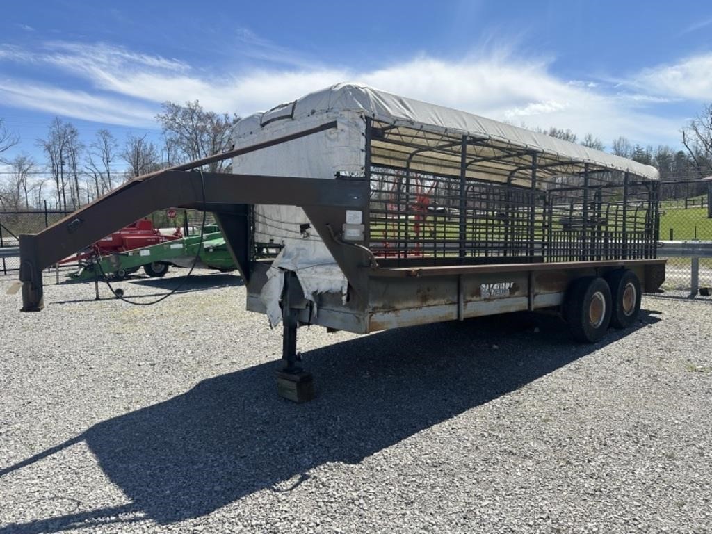 1988 Gooseneck Brand Stock Trailer