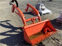 E2. 4ft kubota LA344 front loader bucket