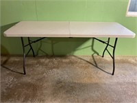 COSCO 6' FOLD UP TABLE