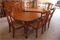 Oak Queen Anne Dining Table & Chairs