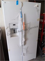 GE 25 cuft side by side refrigerator