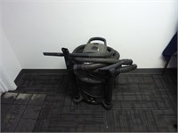 LARGE CRAFTSMAN SHOPVAC 5.25 HP WITH ATTACHMENTS