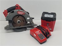 Milwaukee 7 1/4" 18V Circular Saw, Flashlight +