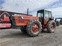 International 3588 2+2 Tractor