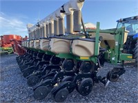 Great Plains YP825A-16TR 8/16 twin row planter